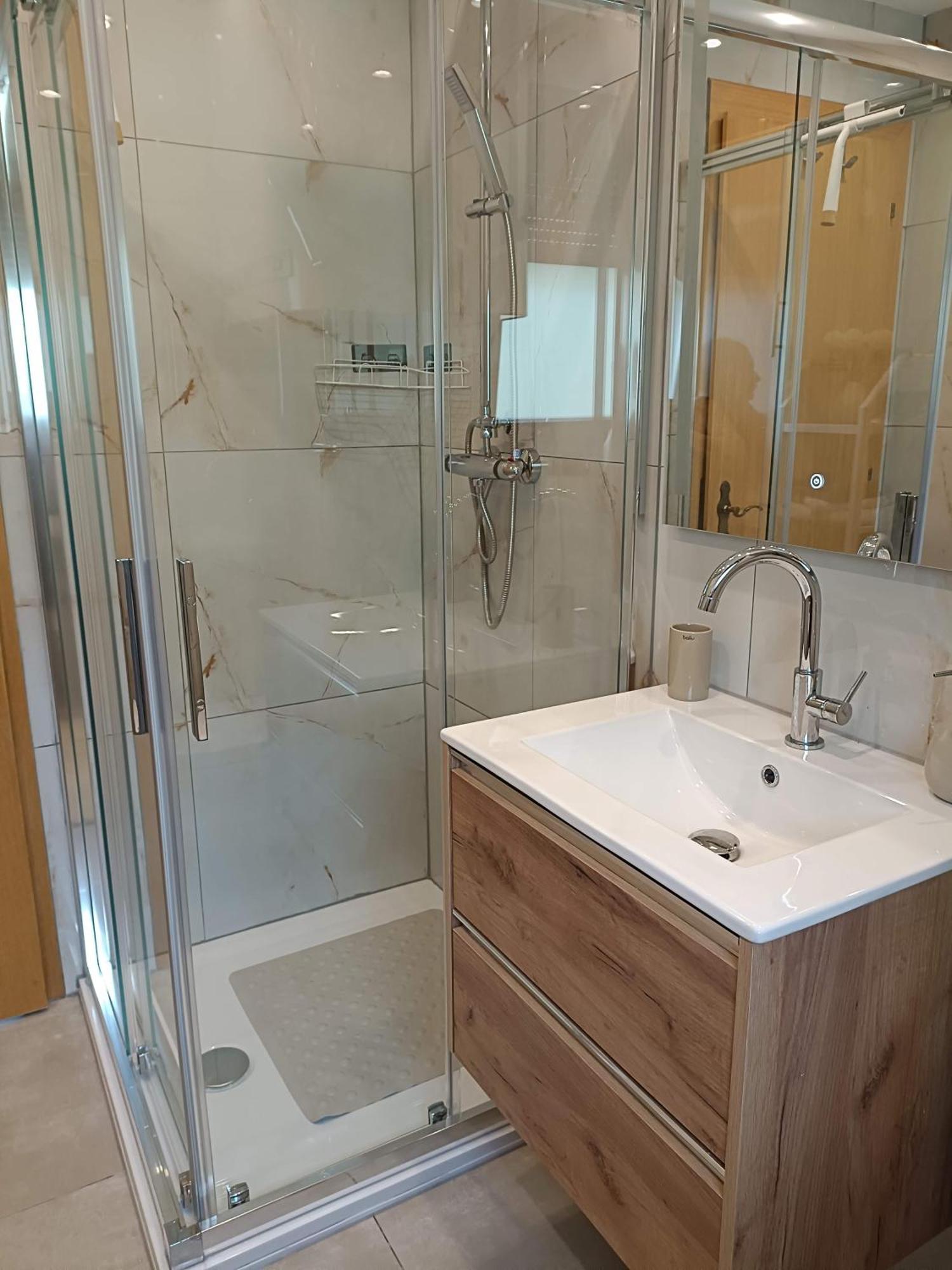 Haus Flora - Ferienwohnung Bodensdorf Ngoại thất bức ảnh